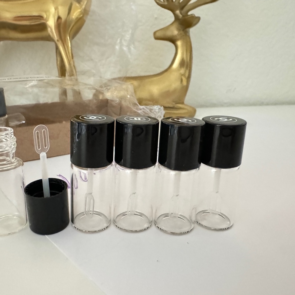 4 Chanel Mini jars